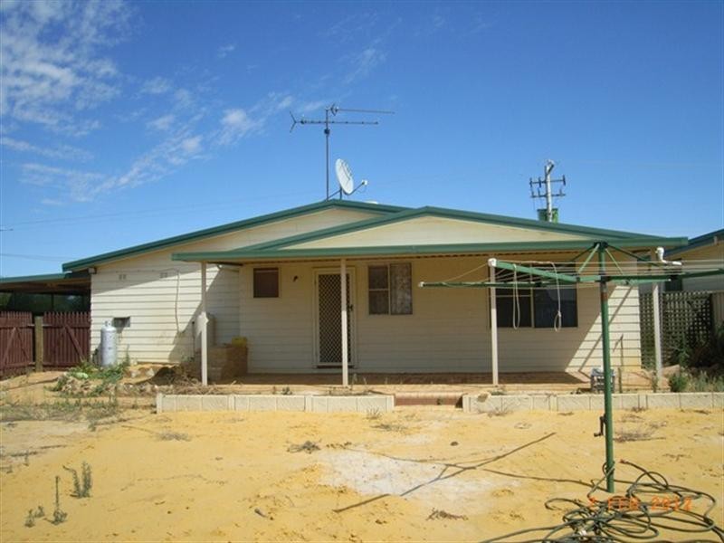 15 Gooch Street, Three Springs WA 6519