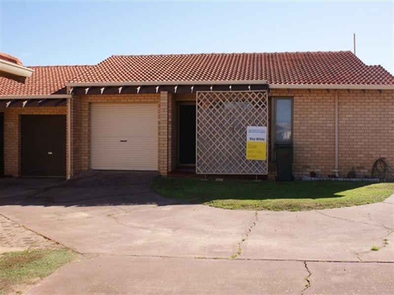 7/213 Point Leander Drive, Port Denison WA 6525