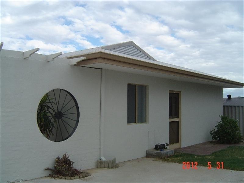 9 Bartlett Place, Port Denison WA 6525