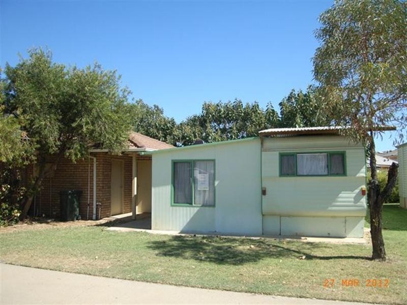 17/123 Point Leander Drive, Port Denison WA 6525