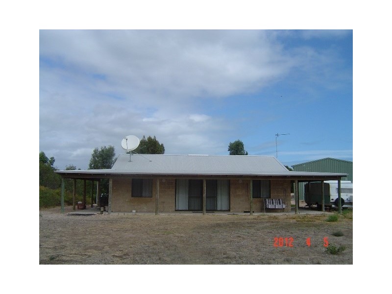 25 Honeymyrtle, Dongara WA 6525