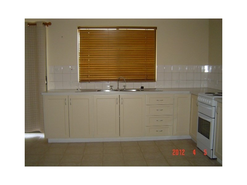 25 Honeymyrtle, Dongara WA 6525