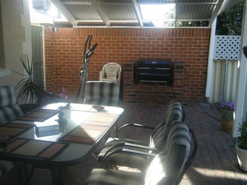 20 Downes Way, Port Denison WA 6525