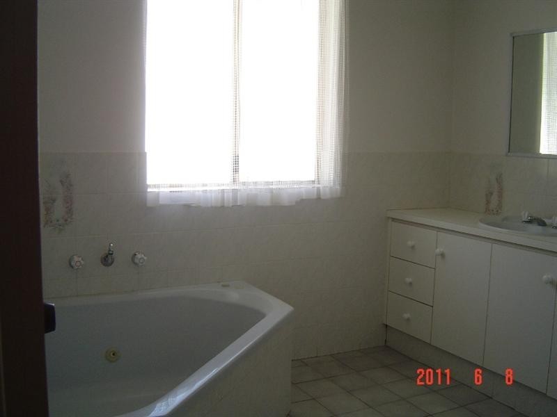 9 Bartlett Place, Port Denison WA 6525