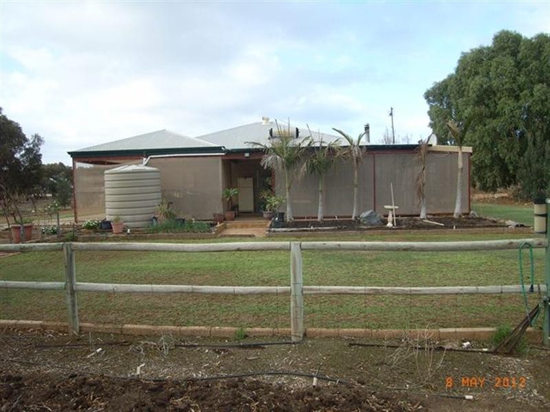 22 Bonniefield East Road, Dongara WA 6525