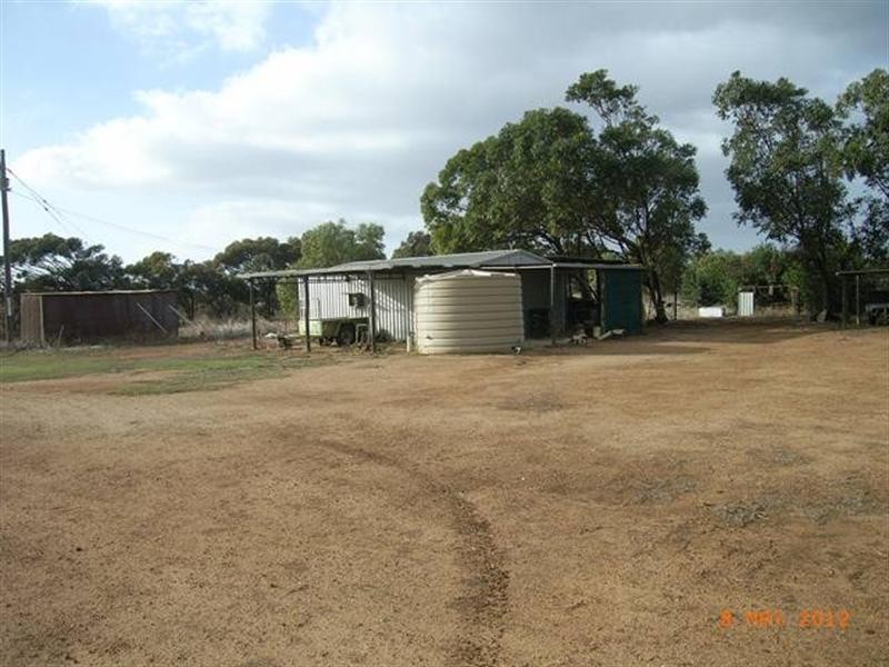 22 Bonniefield East Road, Dongara WA 6525