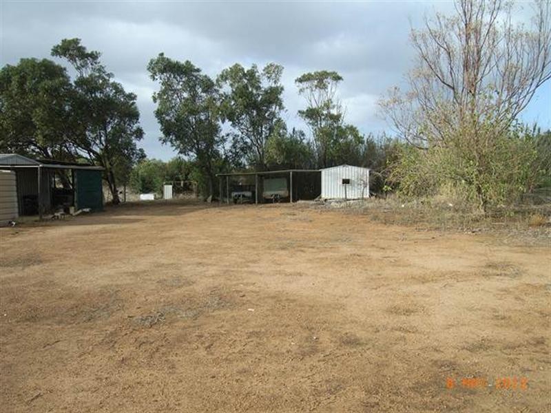 22 Bonniefield East Road, Dongara WA 6525