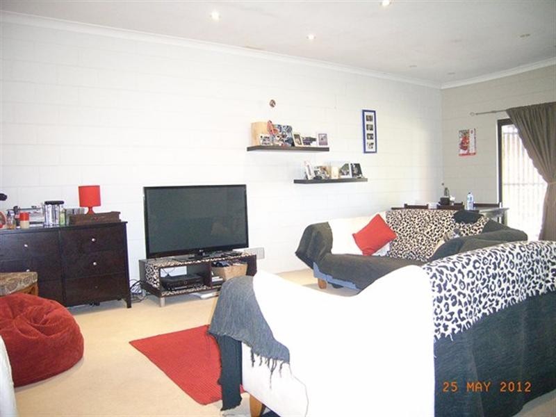 12 Bartlett Place, Port Denison WA 6525