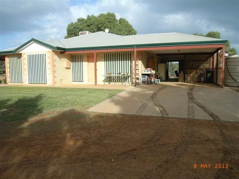 22 Bonniefield East Road, Dongara WA 6525