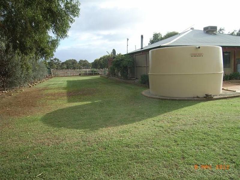 22 Bonniefield East Road, Dongara WA 6525