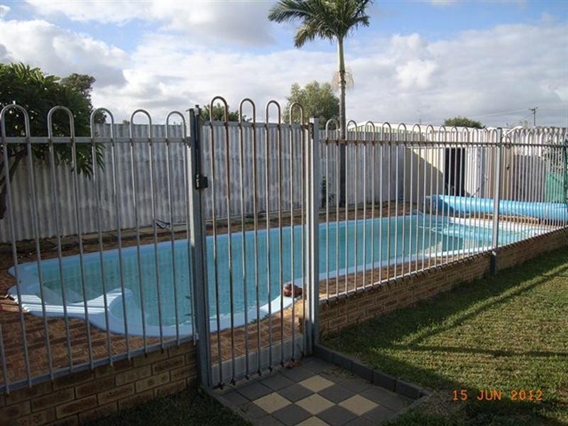 12 Dodd Street, Dongara WA 6525