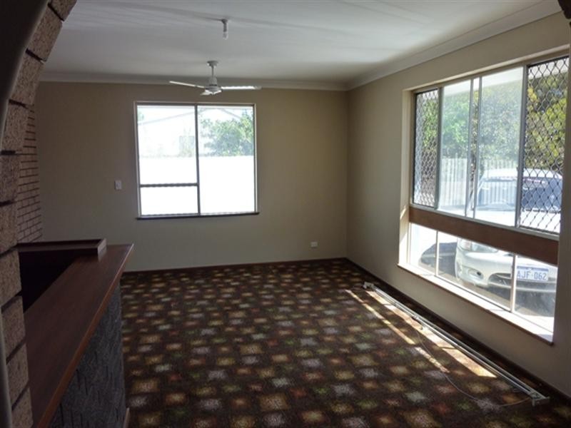 12 Dodd Street, Dongara WA 6525