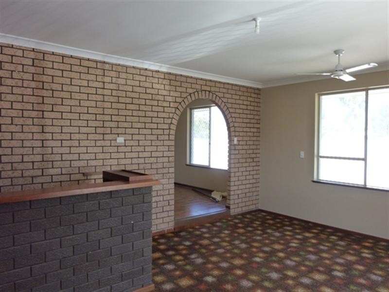 12 Dodd Street, Dongara WA 6525