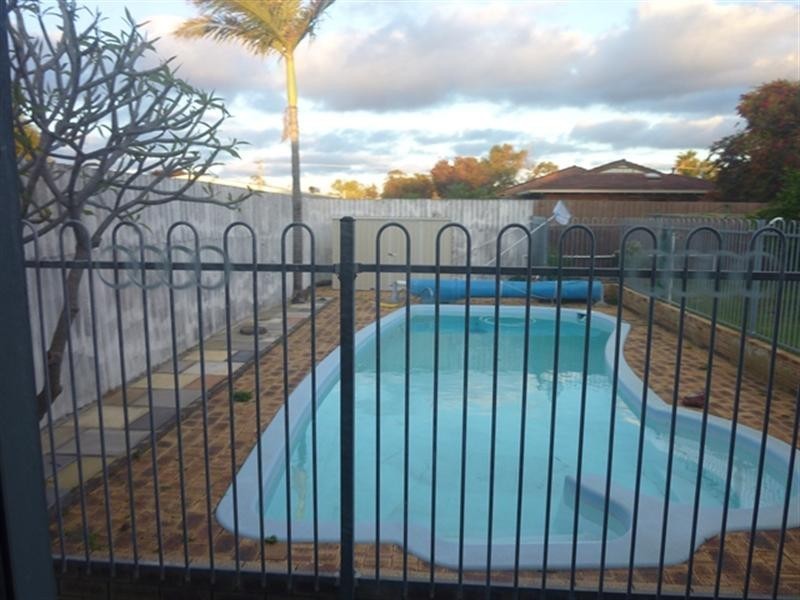 12 Dodd Street, Dongara WA 6525