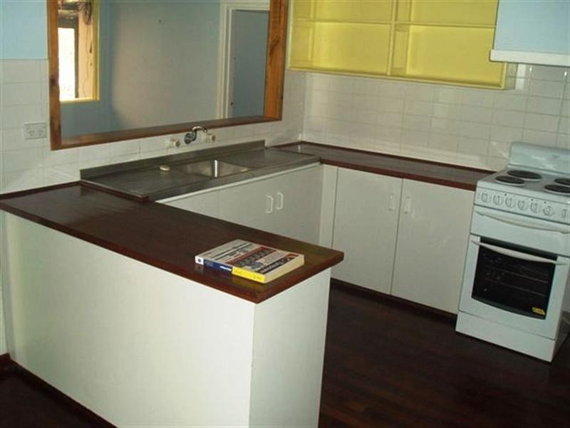 32 Dodd Street, Dongara WA 6525