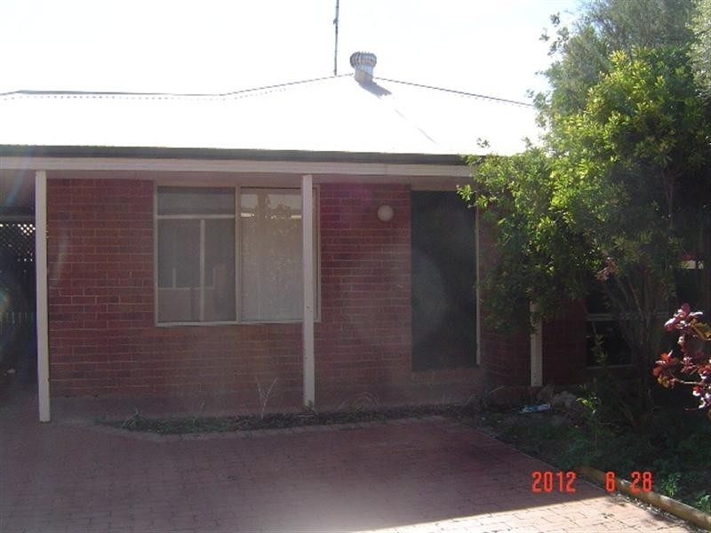 4/14 HOSKEN, Dongara WA 6525