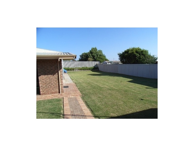 8 Fletcher Street, Port Denison WA 6525