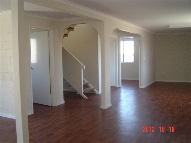 7 Reeve Terrace, Port Denison WA 6525