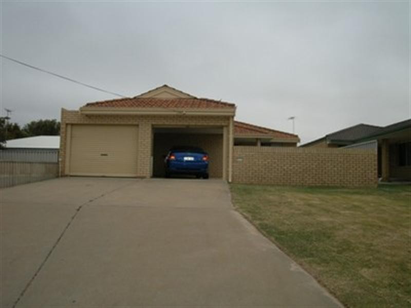 18B Peterwangey Place, Port Denison WA 6525