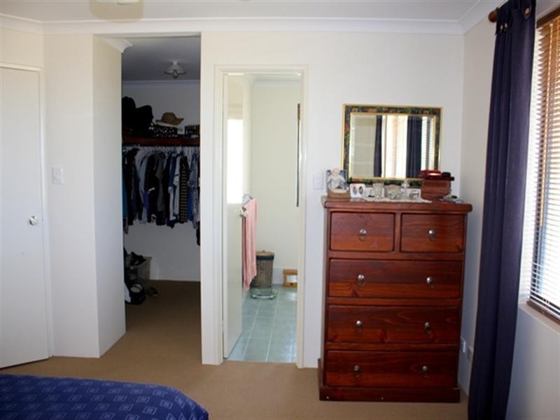 4 Barrett Cove, Dongara WA 6525