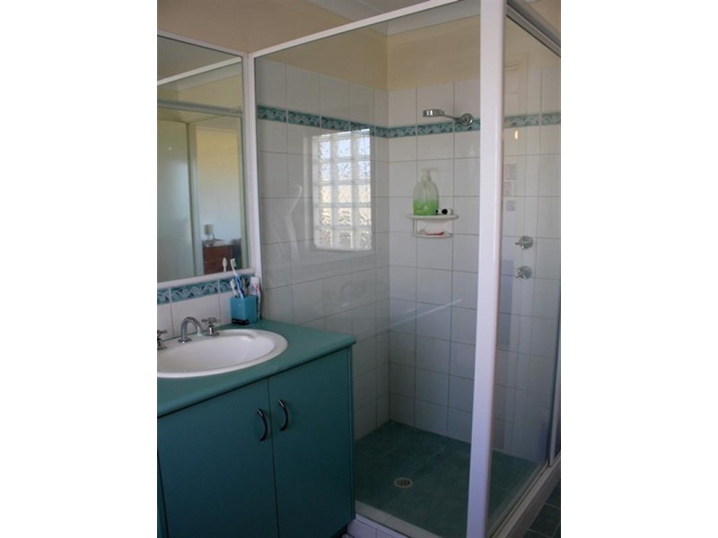 4 Barrett Cove, Dongara WA 6525