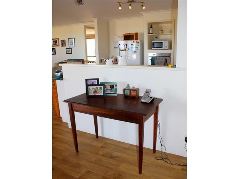 4 Barrett Cove, Dongara WA 6525