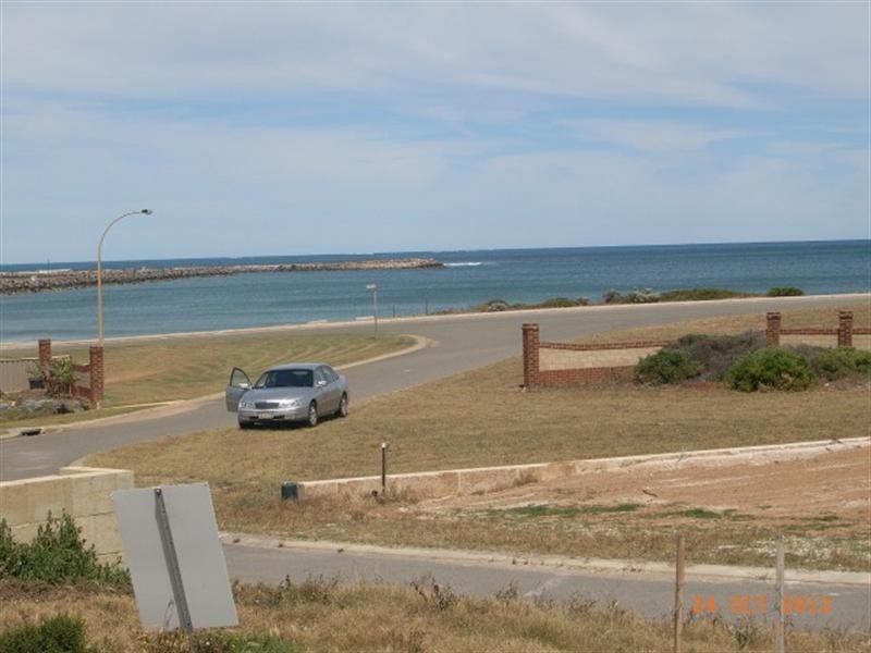 9 Marina Heights, Port Denison WA 6525