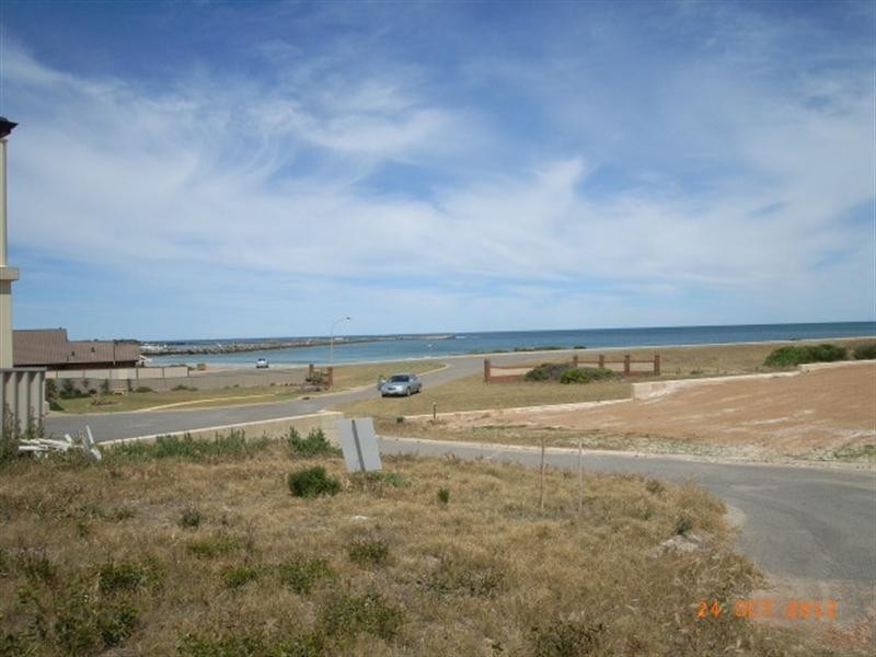 9 Marina Heights, Port Denison WA 6525