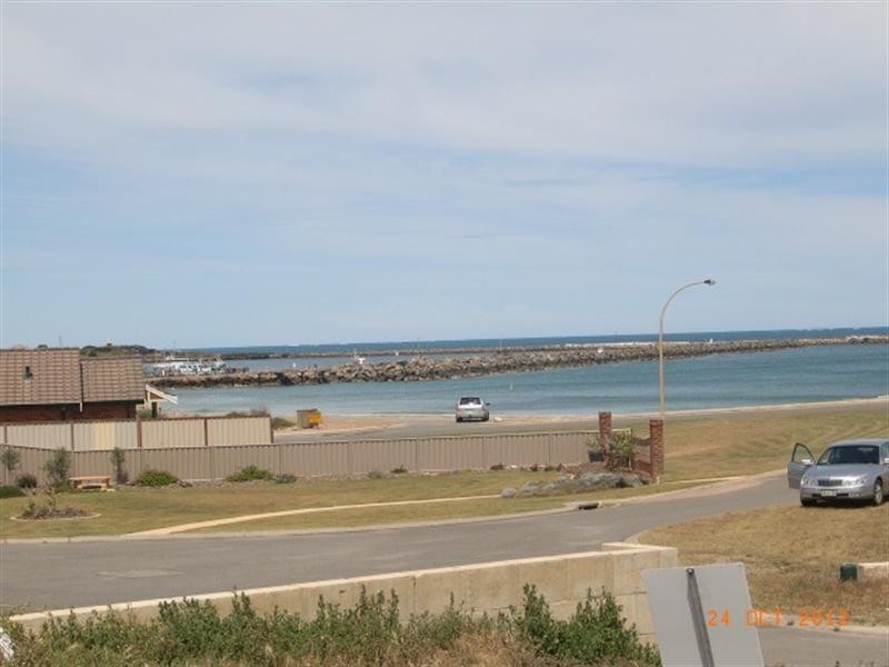 9 Marina Heights, Port Denison WA 6525