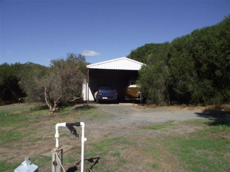 87 Tulloch Drive, Dongara WA 6525