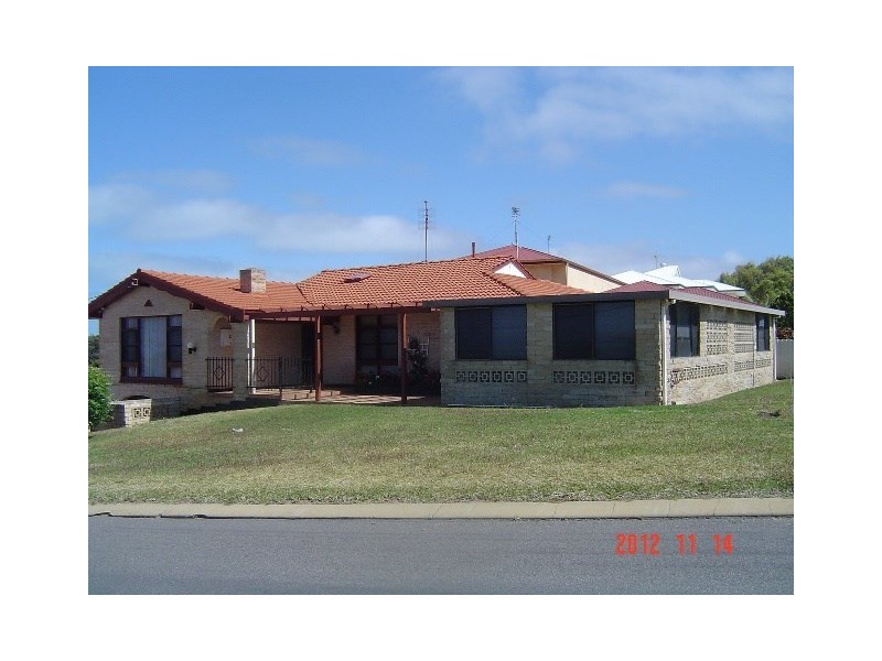 2 Downes Way, Port Denison WA 6525