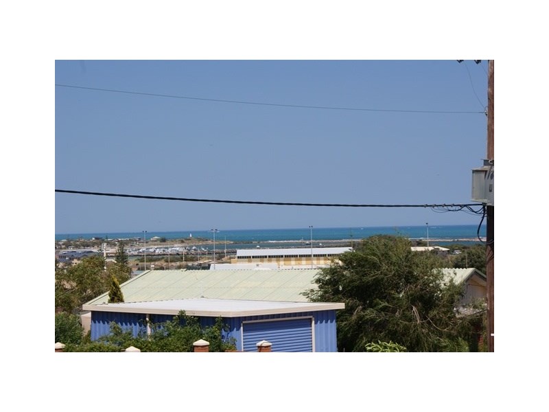 2 Downes Way, Port Denison WA 6525
