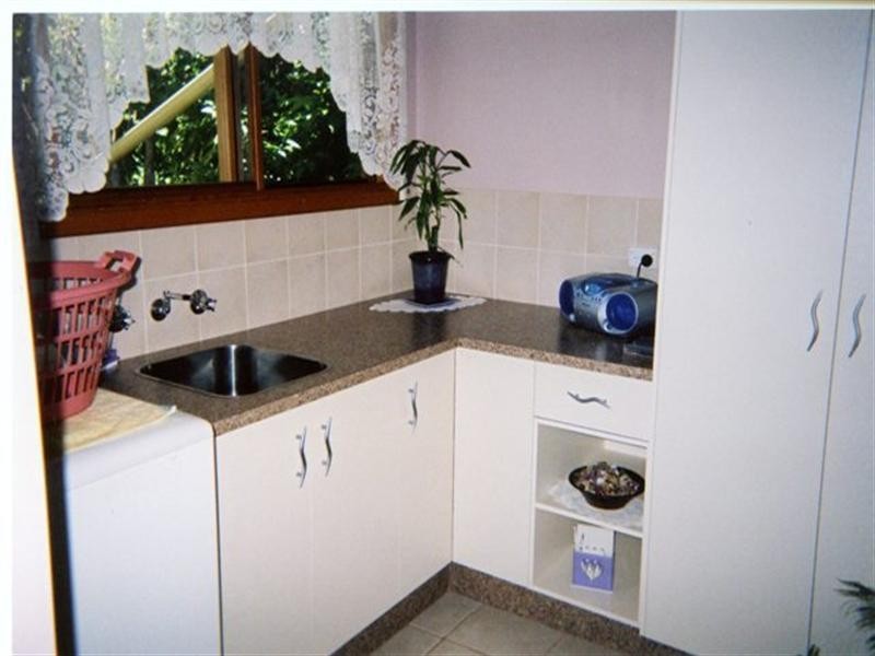 8 Smith Street, Dongara WA 6525