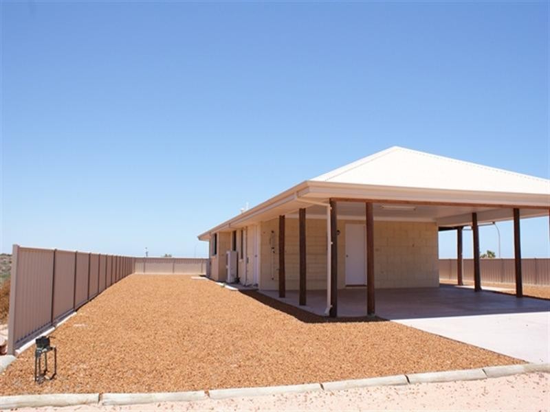 8 Oakley Ridge, Denham WA 6537