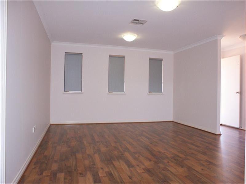 8 Oakley Ridge, Denham WA 6537