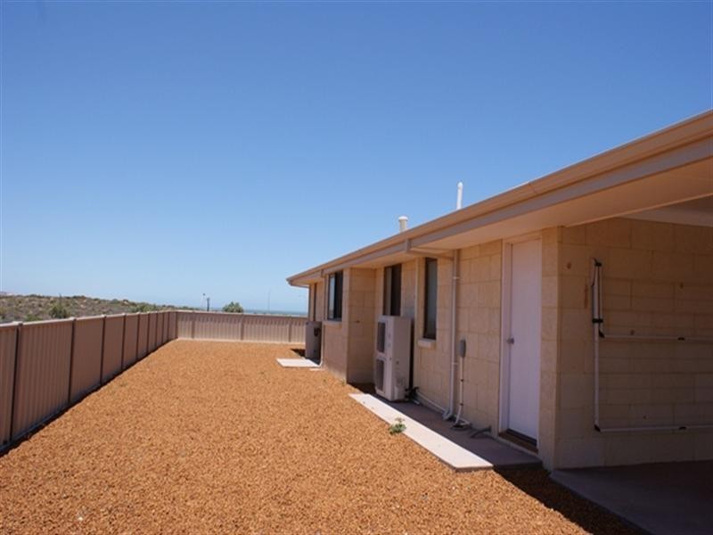 8 Oakley Ridge, Denham WA 6537