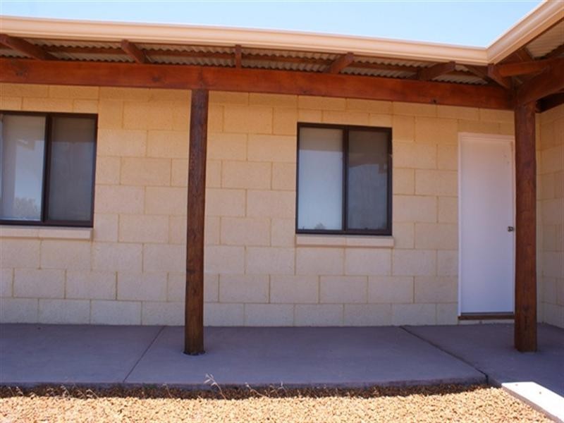 8 Oakley Ridge, Denham WA 6537