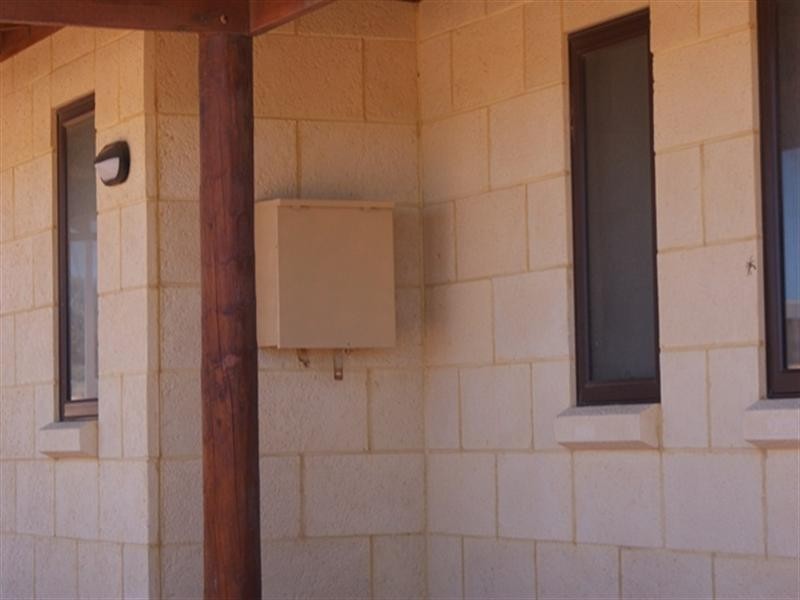 8 Oakley Ridge, Denham WA 6537