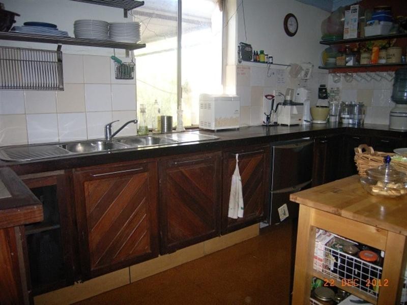 12 Hunts Road, Dongara WA 6525