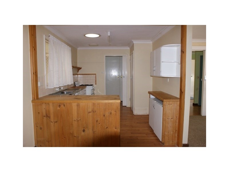 2 Reserve Street, Dongara WA 6525