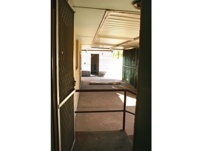 2 Reserve Street, Dongara WA 6525