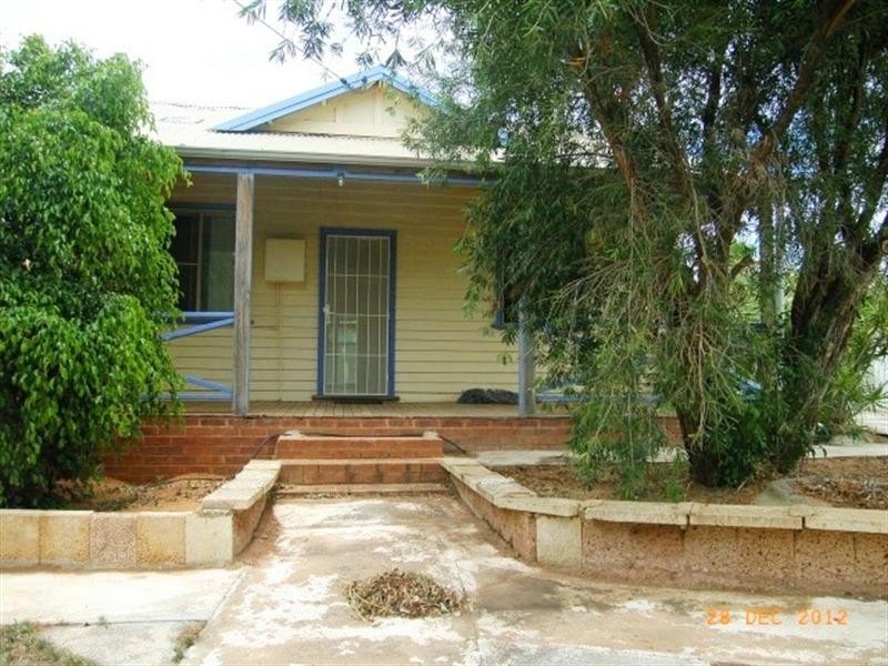61 Waldeck, Dongara WA 6525