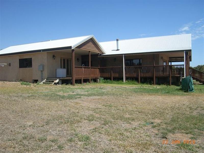 148 Brennand Road, Dongara WA 6525