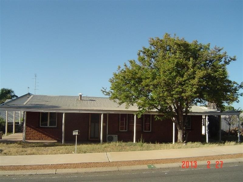 1 Pickering Drive, Dongara WA 6525