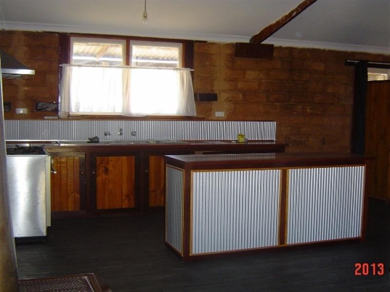 1 Pickering Drive, Dongara WA 6525