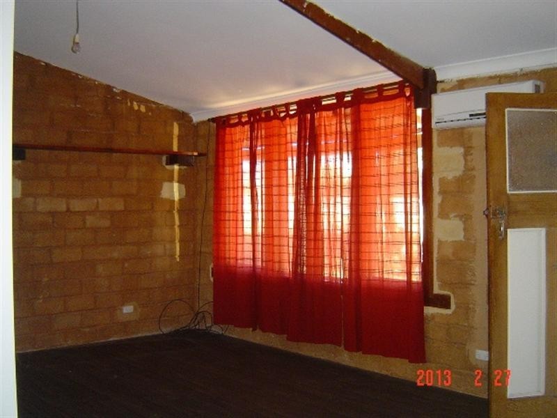 1 Pickering Drive, Dongara WA 6525