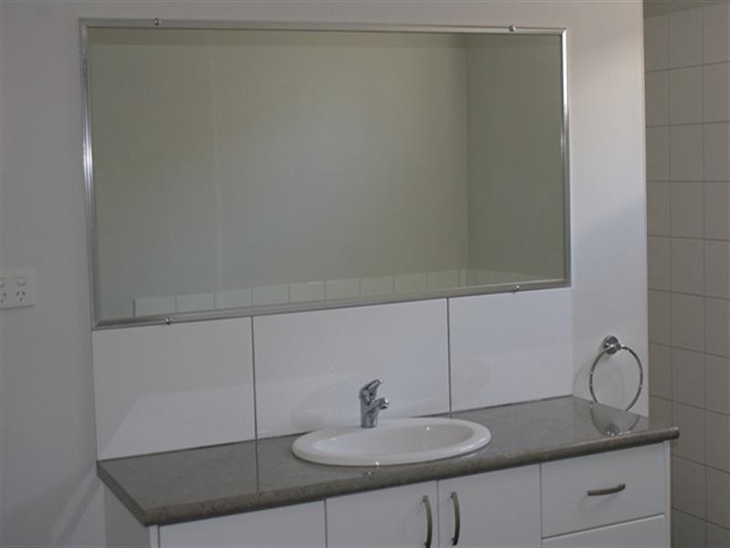 19 Walton Street, Dongara WA 6525