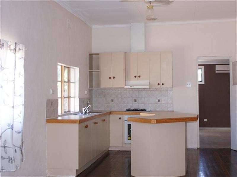 19 Walton Street, Dongara WA 6525