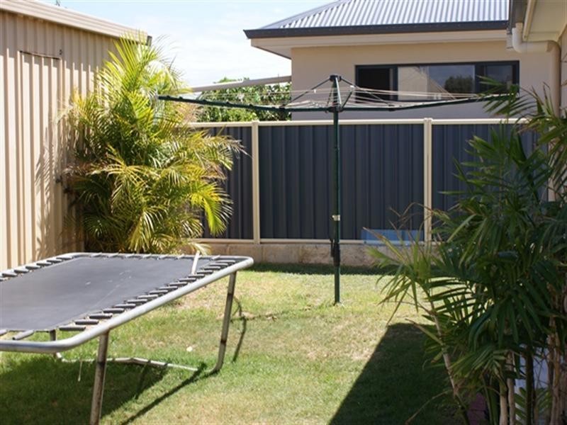 19 Walton Street, Dongara WA 6525