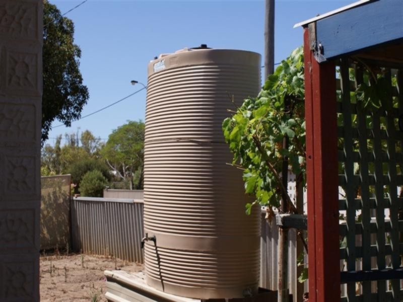 19 Walton Street, Dongara WA 6525